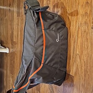Lowepro expandable camera sling bag
